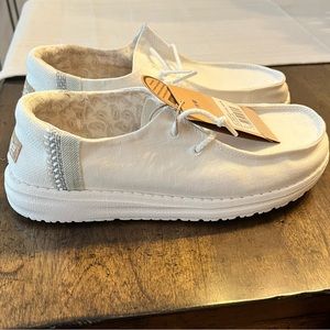 White Hey Dudes, Size 7 NWT